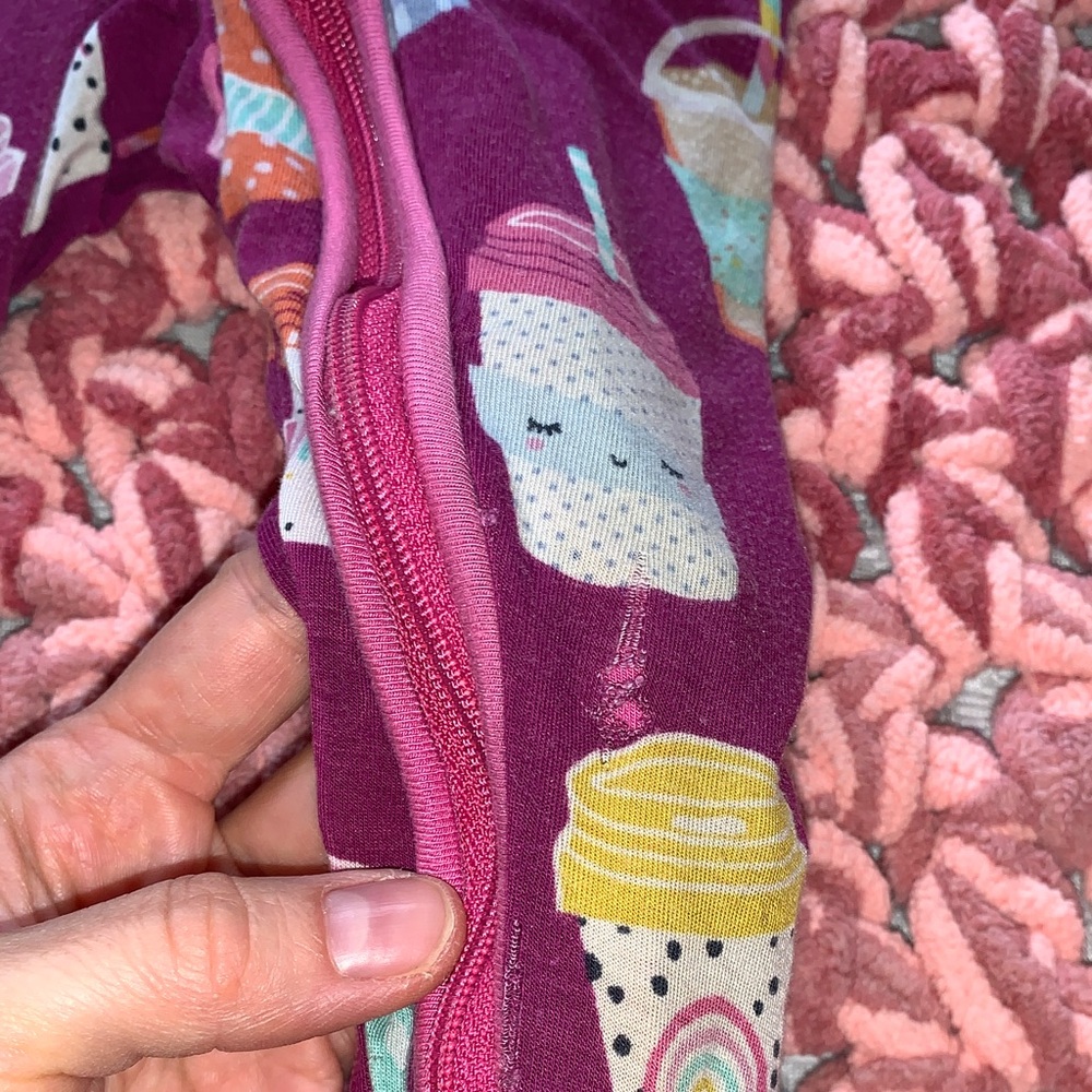 well-loved Little Sleepies pair !! CUUTE 12-18m - Picture 7 of 10